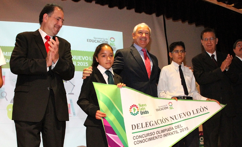 Abanderan a Delegación Nuevo León de la Olimpiada del Conocimiento Infantil 2015. 