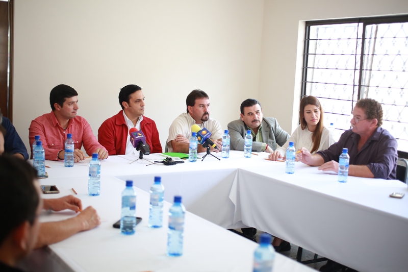 Se reunió con alcaldes de la zona norte de Nuevo León