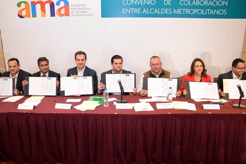 Los alcaldes firmaron el convenio de colaboración