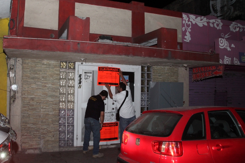 Fueron dos bares y una sala de masajes en la zona de la calle Villagrán y Carlos Salazar.