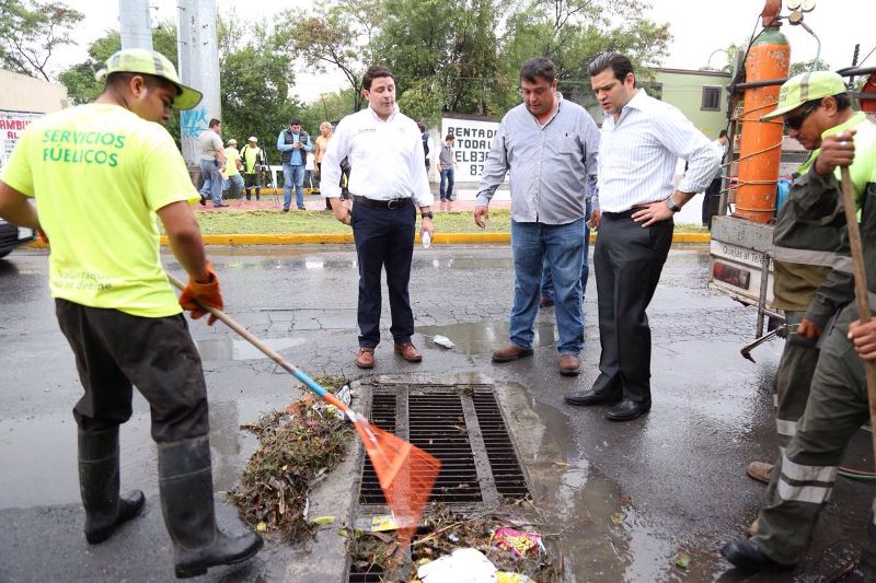 Retiraron basura y escombro de las alcantarillas